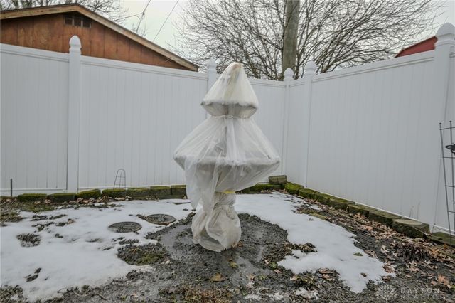 1521 Erika Drive, Springfield, OH 45503