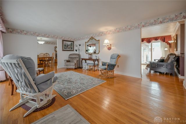 1521 Erika Drive, Springfield, OH 45503