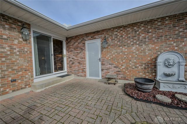 1521 Erika Drive, Springfield, OH 45503