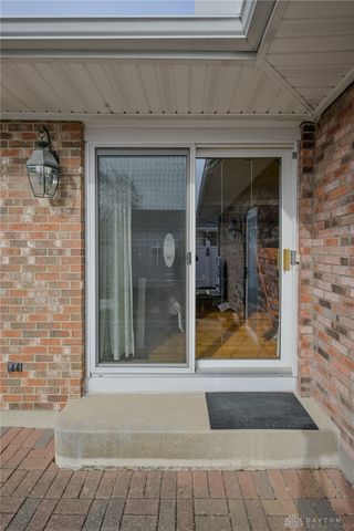 1521 Erika Drive, Springfield, OH 45503