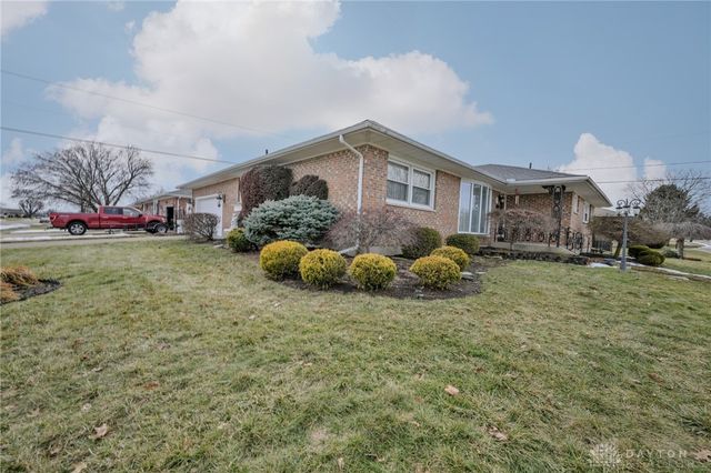 1521 Erika Drive, Springfield, OH 45503