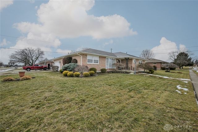 1521 Erika Drive, Springfield, OH 45503