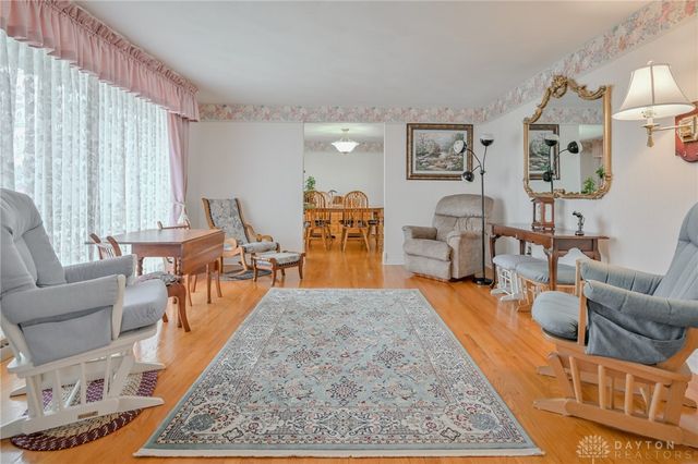 1521 Erika Drive, Springfield, OH 45503