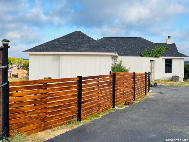 622 County Road 2753, Mico, TX 78056