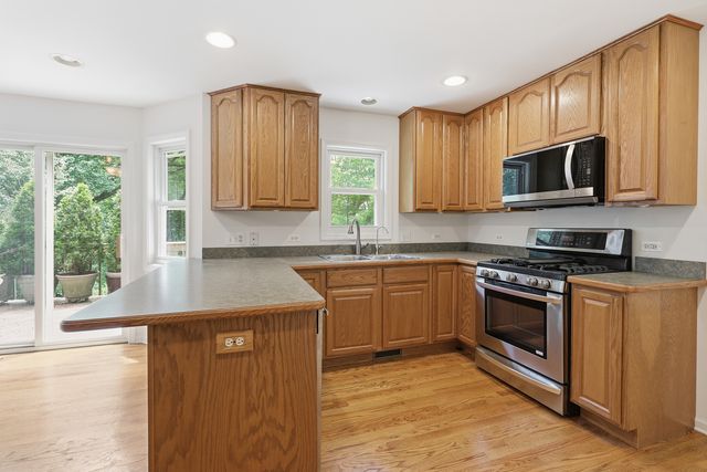 1018 Park Avenue, Wauconda, IL 60084