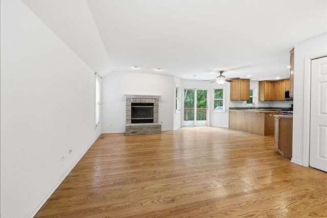 1018 Park Avenue, Wauconda, IL 60084