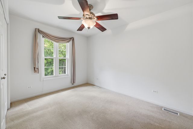 1018 Park Avenue, Wauconda, IL 60084