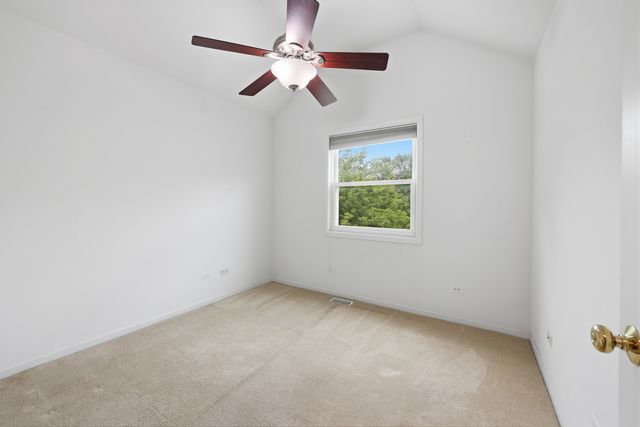 1018 Park Avenue, Wauconda, IL 60084