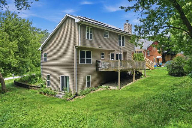 1018 Park Avenue, Wauconda, IL 60084