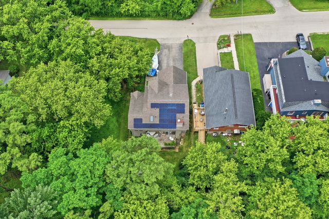 1018 Park Avenue, Wauconda, IL 60084