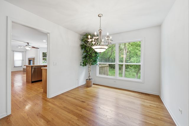 1018 Park Avenue, Wauconda, IL 60084
