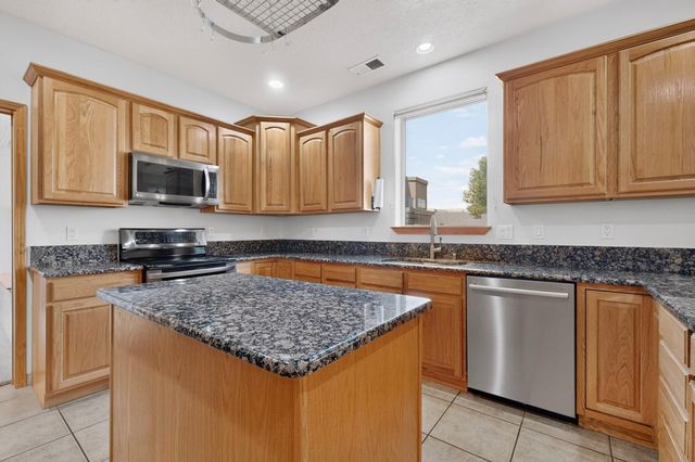 9905 Cardinal Street NW, Albuquerque, NM 87114