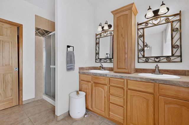 9905 Cardinal Street NW, Albuquerque, NM 87114