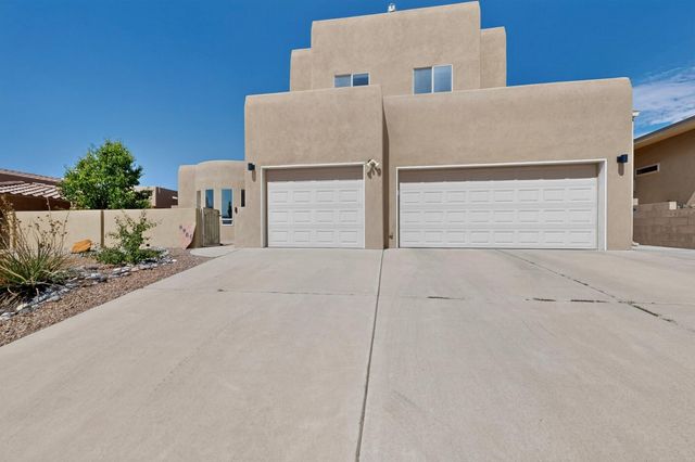 9905 Cardinal Street NW, Albuquerque, NM 87114