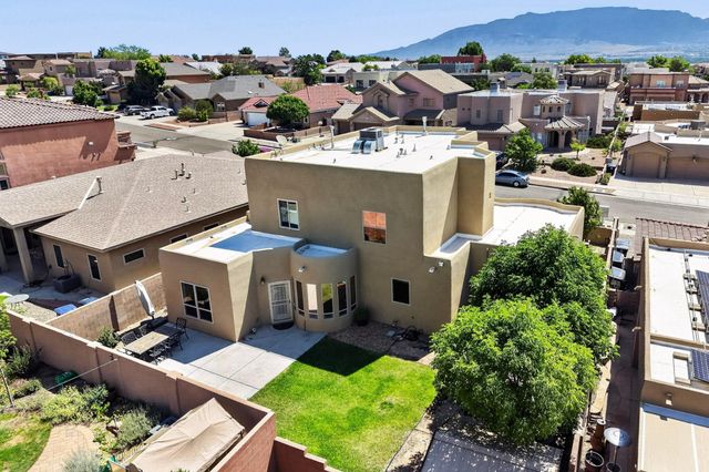 9905 Cardinal Street NW, Albuquerque, NM 87114