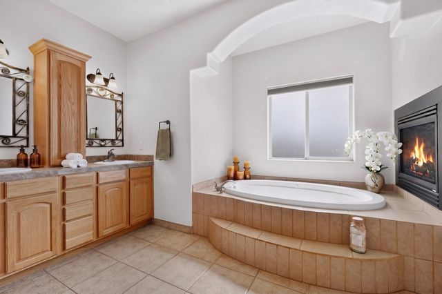 9905 Cardinal Street NW, Albuquerque, NM 87114