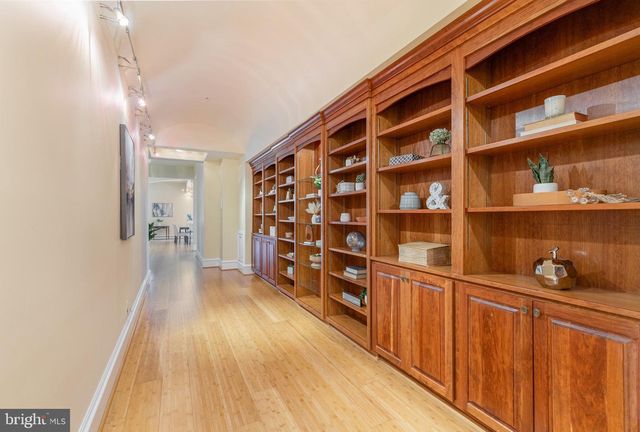 913-B CAROLINE, Fredericksburg, VA 22401