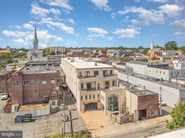 913-B CAROLINE, Fredericksburg, VA 22401