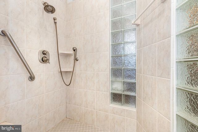 913-B CAROLINE, Fredericksburg, VA 22401