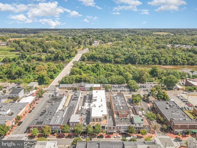 913-B CAROLINE, Fredericksburg, VA 22401