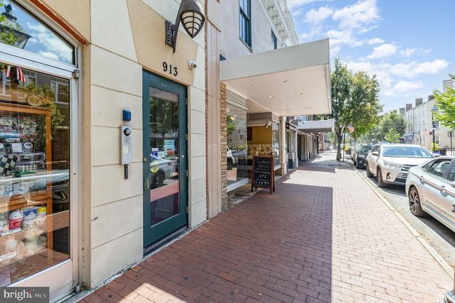 913-B CAROLINE, Fredericksburg, VA 22401