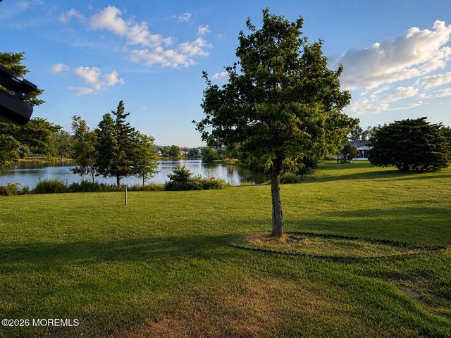 28 Bananier Drive, Toms River, NJ 08757