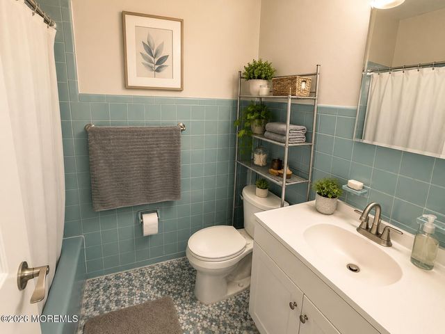 28 Bananier Drive, Toms River, NJ 08757