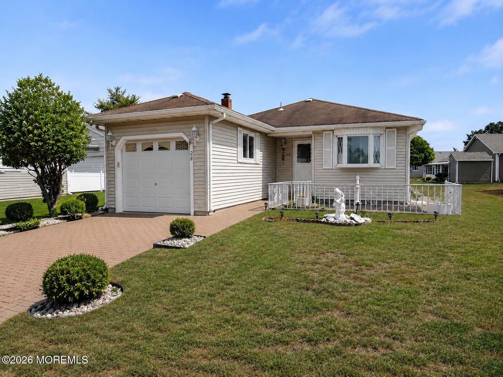 28 Bananier Drive, Toms River, NJ 08757
