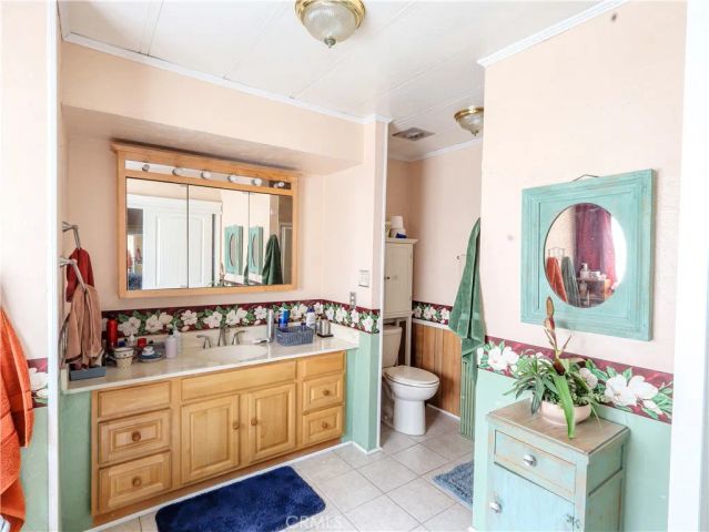 1456 E Philadelphia 65, Ontario, CA 91761