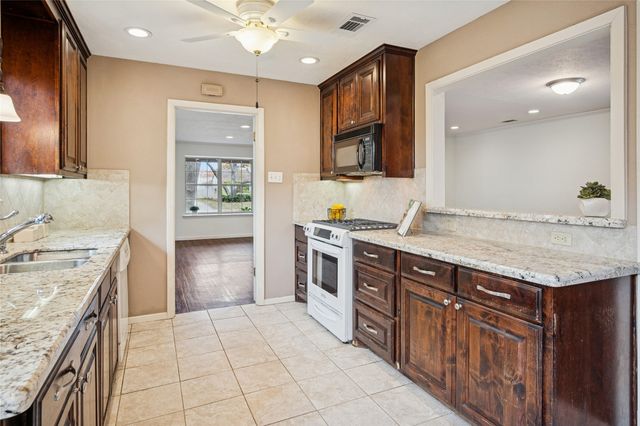 611 Parkview Lane, Richardson, TX 75080