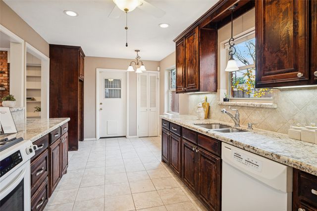 611 Parkview Lane, Richardson, TX 75080