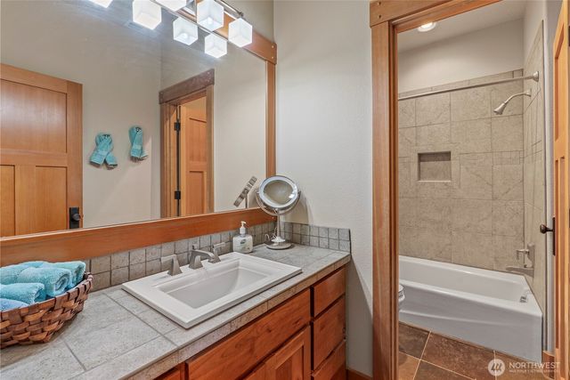 1810 S Dusky Drive, Ridgefield, WA 98642