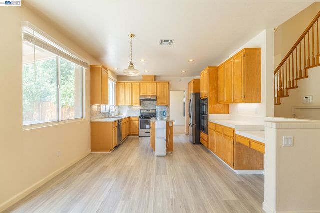 2016 Asilomar Dr, Antioch, CA 94509