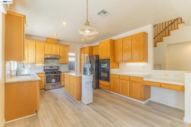 2016 Asilomar Dr, Antioch, CA 94509
