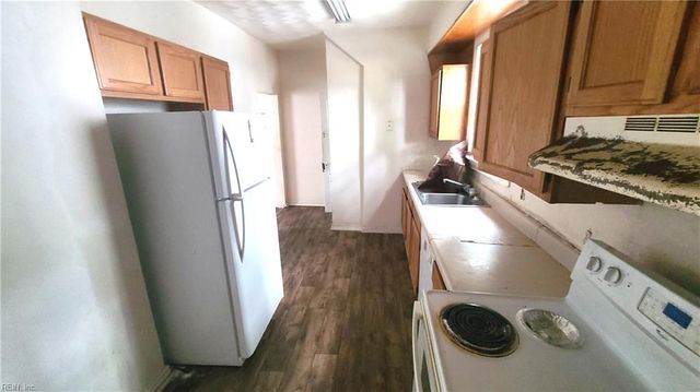 1708 Spratley ST, Portsmouth, VA 23704