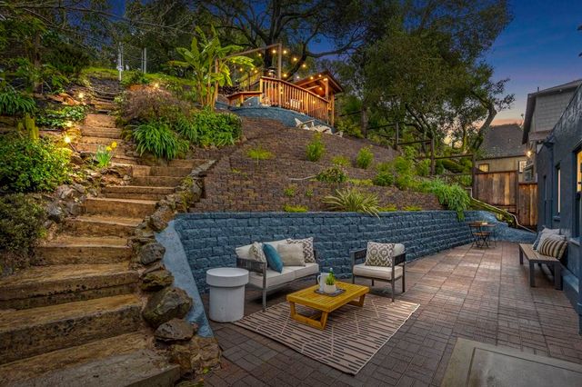 1587 1587 Trestle Glen Rd., Oakland, CA 94610