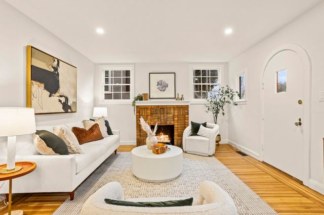 1587 1587 Trestle Glen Rd., Oakland, CA 94610