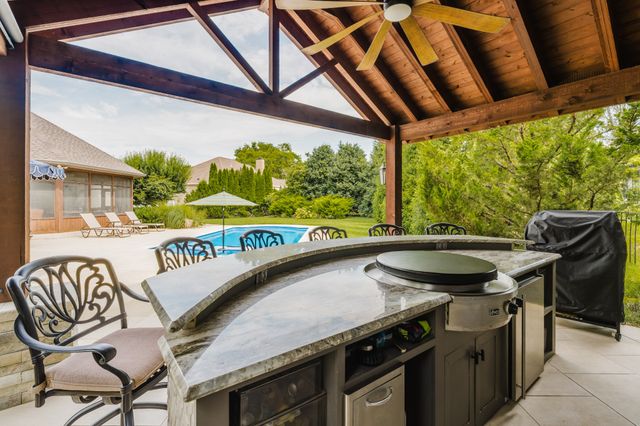 107 Meadowlake Dr, Gallatin, TN 37066
