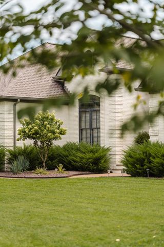 107 Meadowlake Dr, Gallatin, TN 37066