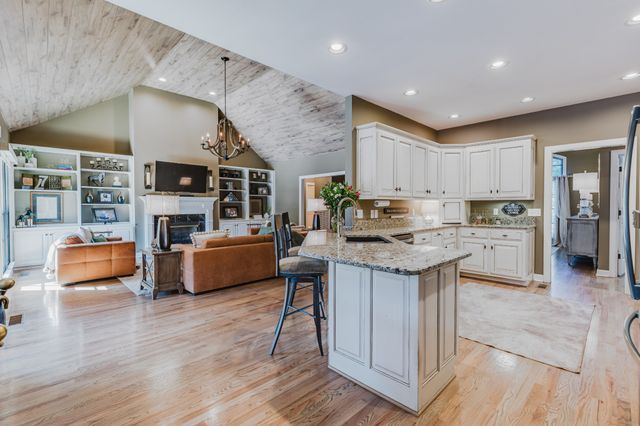 107 Meadowlake Dr, Gallatin, TN 37066