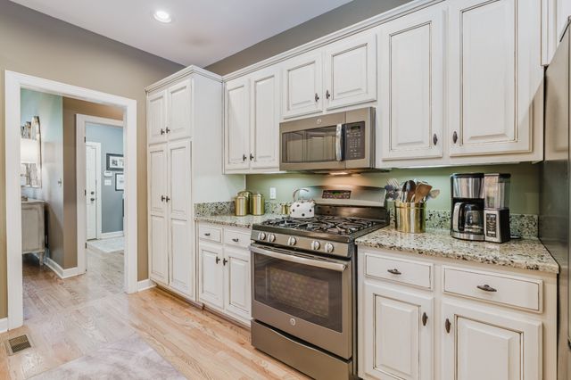 107 Meadowlake Dr, Gallatin, TN 37066