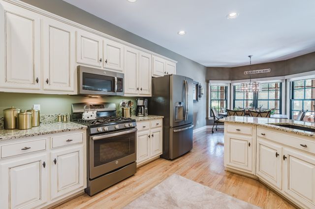 107 Meadowlake Dr, Gallatin, TN 37066