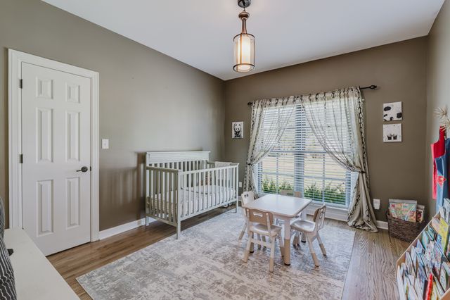 107 Meadowlake Dr, Gallatin, TN 37066