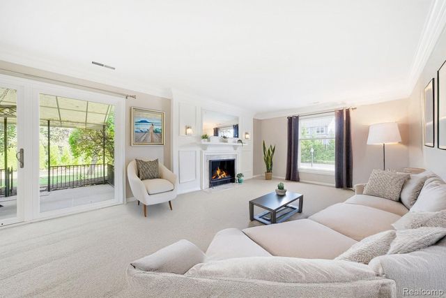 19710 13 Mile Road 107, Beverly Hills Village, MI 48025