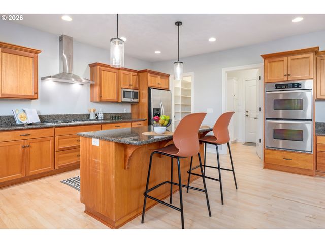 1165 SKYLARK Ln, Eugene, OR 97401