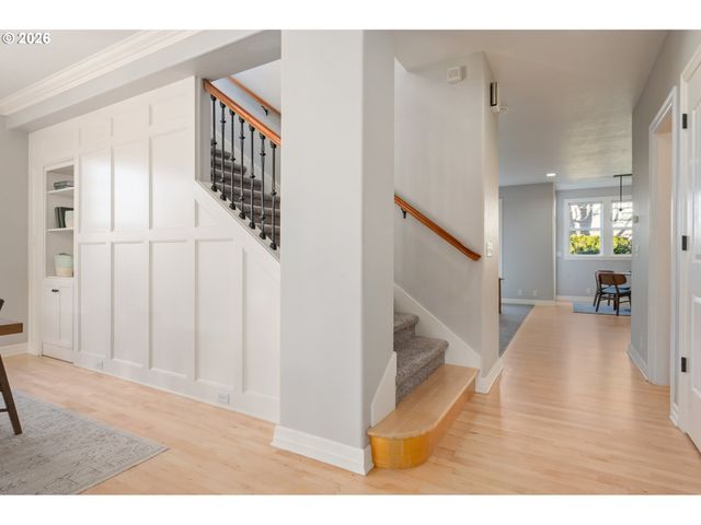 1165 SKYLARK Ln, Eugene, OR 97401