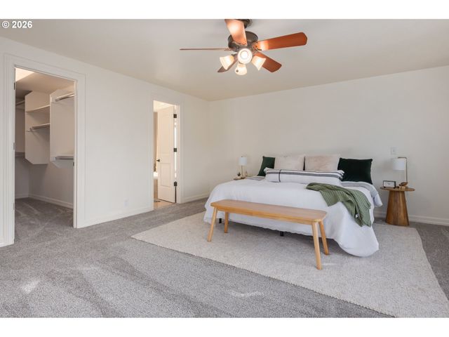 1165 SKYLARK Ln, Eugene, OR 97401