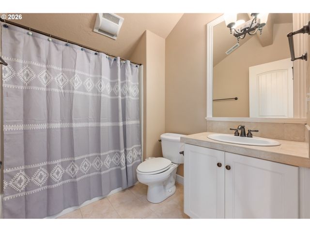 1165 SKYLARK Ln, Eugene, OR 97401