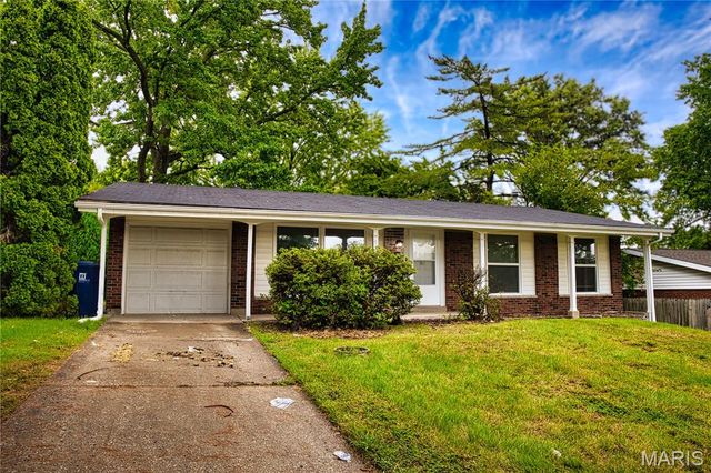 3535 Brookstone Drive, Florissant, MO 63033