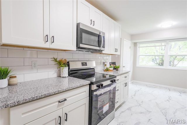 3535 Brookstone Drive, Florissant, MO 63033